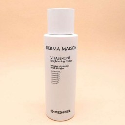 Мультивитаминный тонер выравнивающий тон Derma Maison Vitabenone Brightening Toner 250 мл