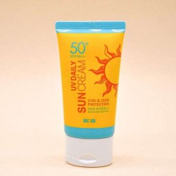 Легкий солнезащитный крем SPF 50+PA+++  Vov Uv Daily Sun Cream 150 мл
