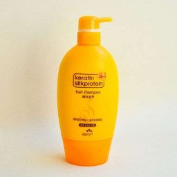 Шампунь для поврежденных волос с кератином и протеинами шелка Somang Keratin Silkprotein Hair Shampoo 620 мл