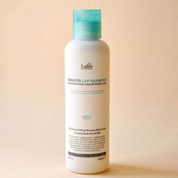 Безсульфатный протеиновый шампунь Lador Keratin LPP Shampoo 